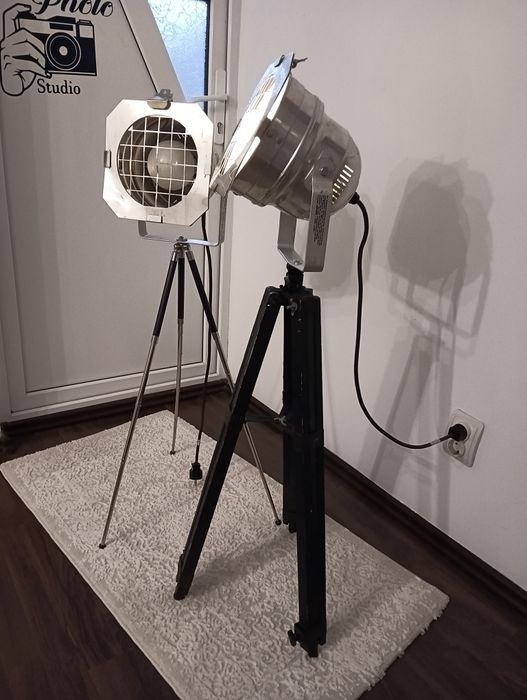 Lămpi de podea cu trepied