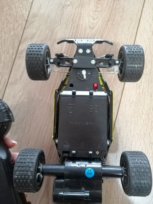 Кола с дистанционно