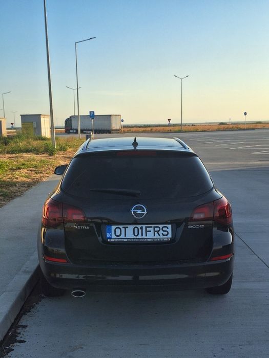 Vând Opel Astra sport tourer