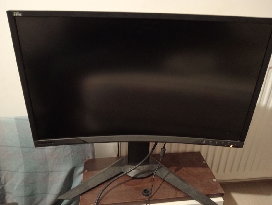 vand monitor lenovo,27" 144Hz
