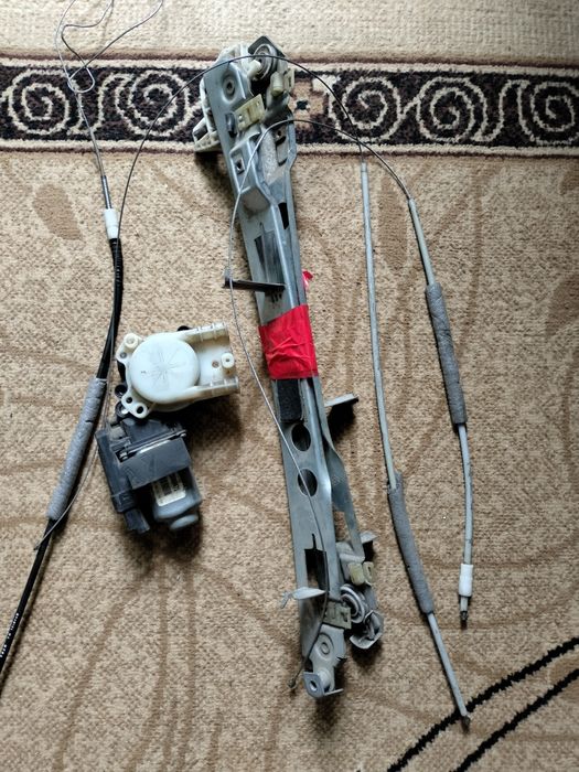 Продам стеклоподъёмник Рено Меган 2