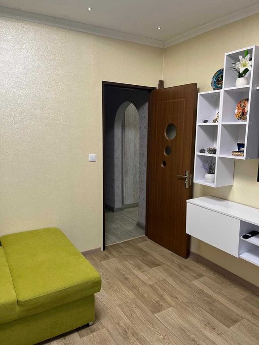 Продава се Четиристаен апартамент в Варна, Автогара - 94 кв.м за 1649 €/кв.м - Снимка #3