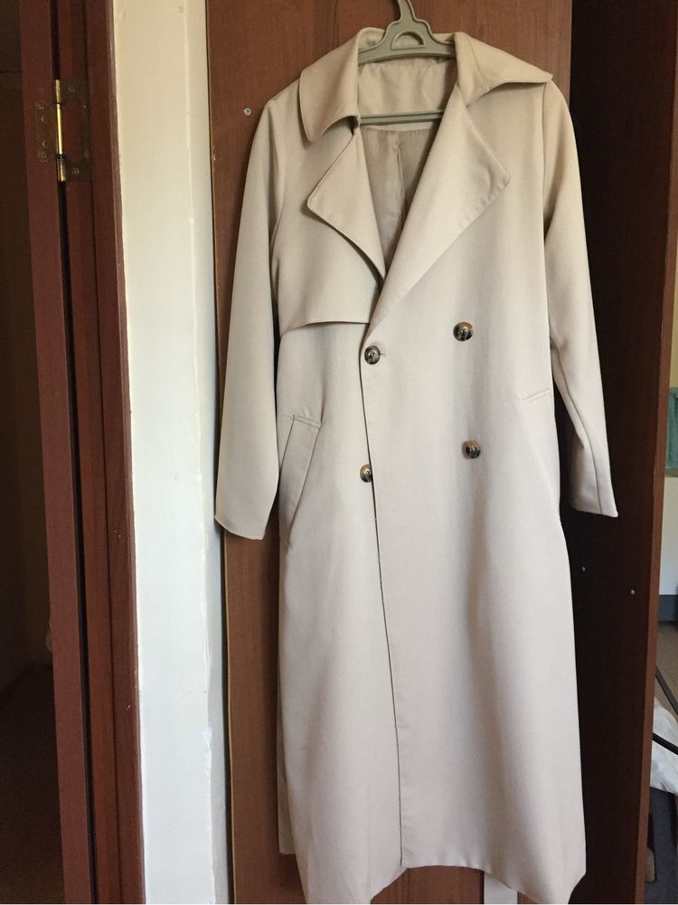 Тренч  отличном  состояний  продам . Безторг