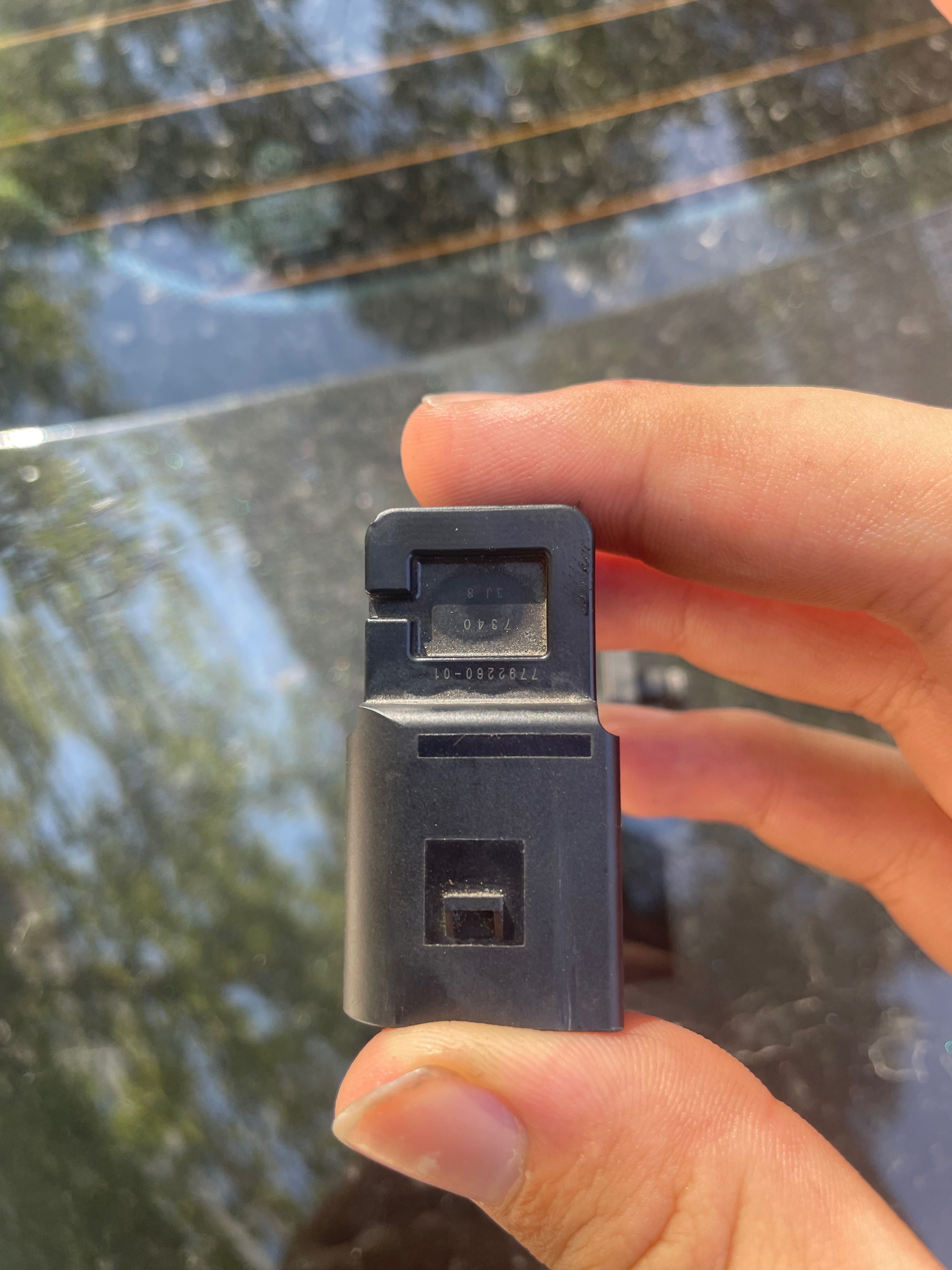BMW E60 525D 197 map sensor