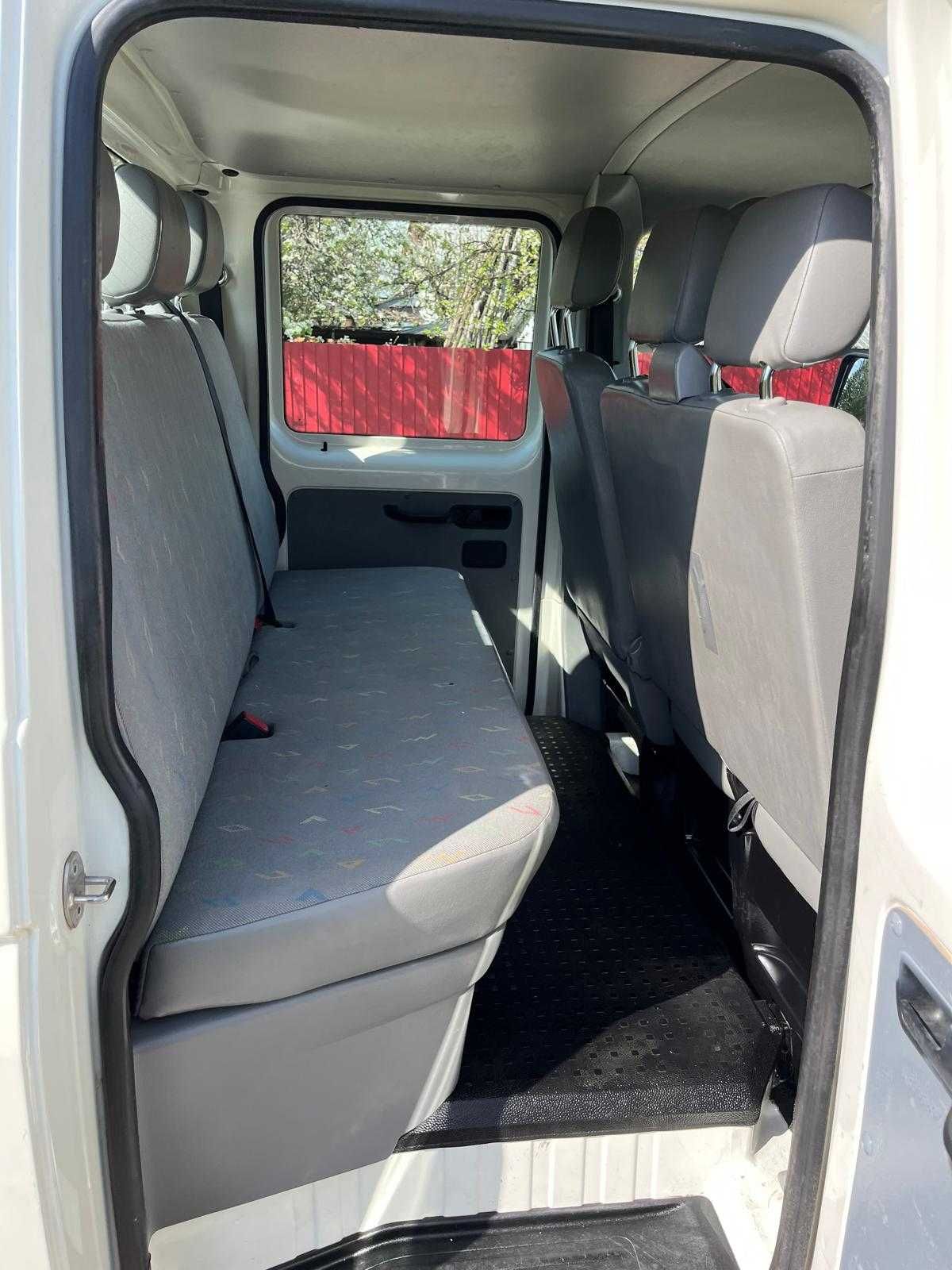 Vand Volkswagen Transporter T5 Doka 1.9 TDI cu 6 locuri si lada  2009