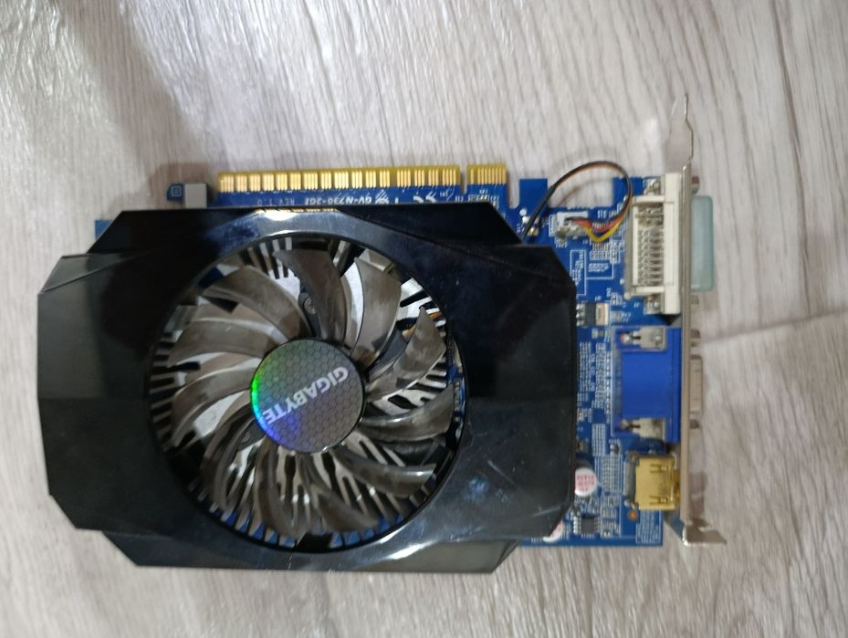Продам видеокарту gt730