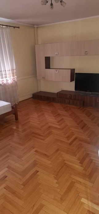 Dau in chirie apartament in Oradea