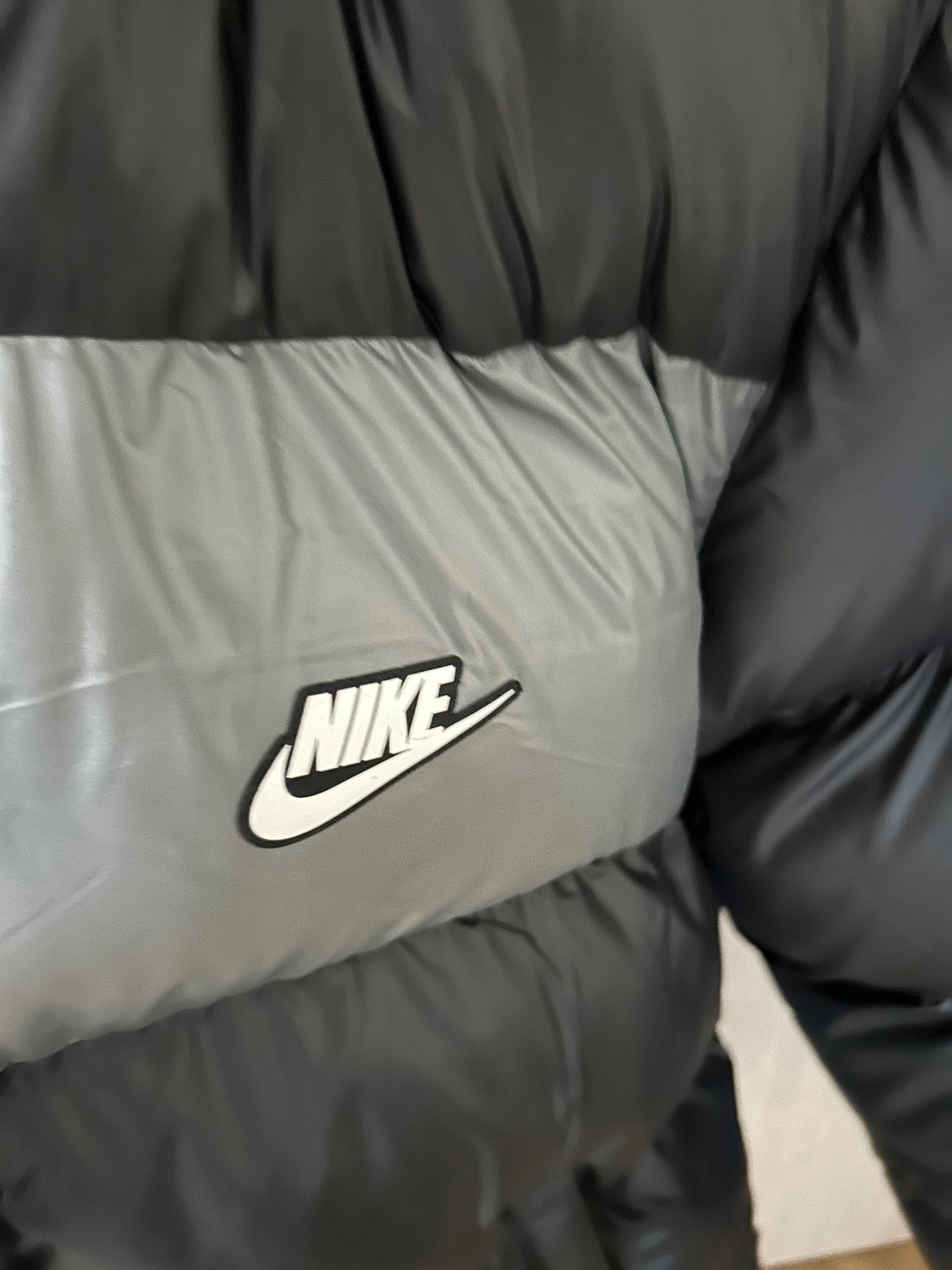 Чисто ново зимно яке Nike