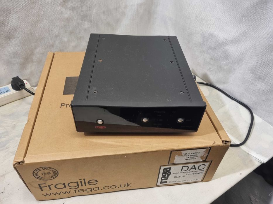 DAC Rega  192khz 24 biti 2 x WM8740 wolfson usb spdif optical UK