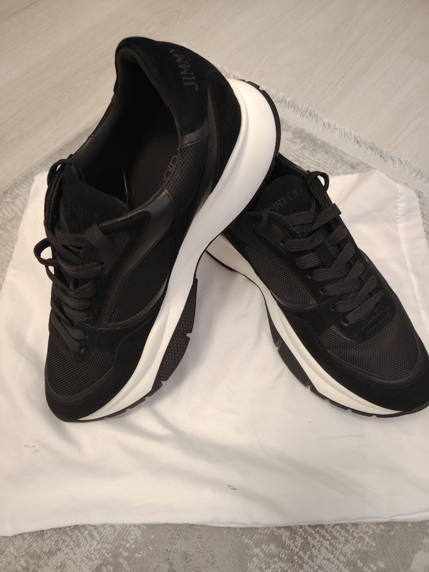 Jimmy Choo обувки