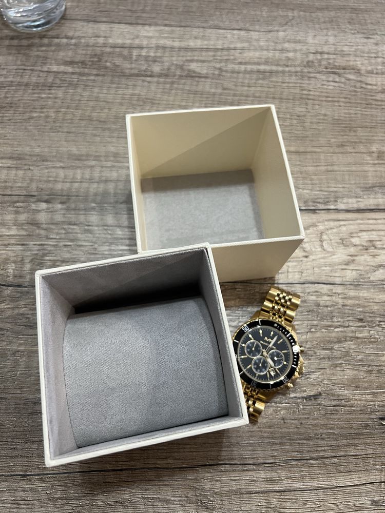 Часовник Michael Kors