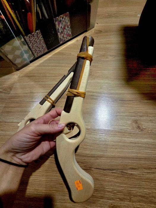 Jucarii din lemn natur - pistol si pusca cu elastic