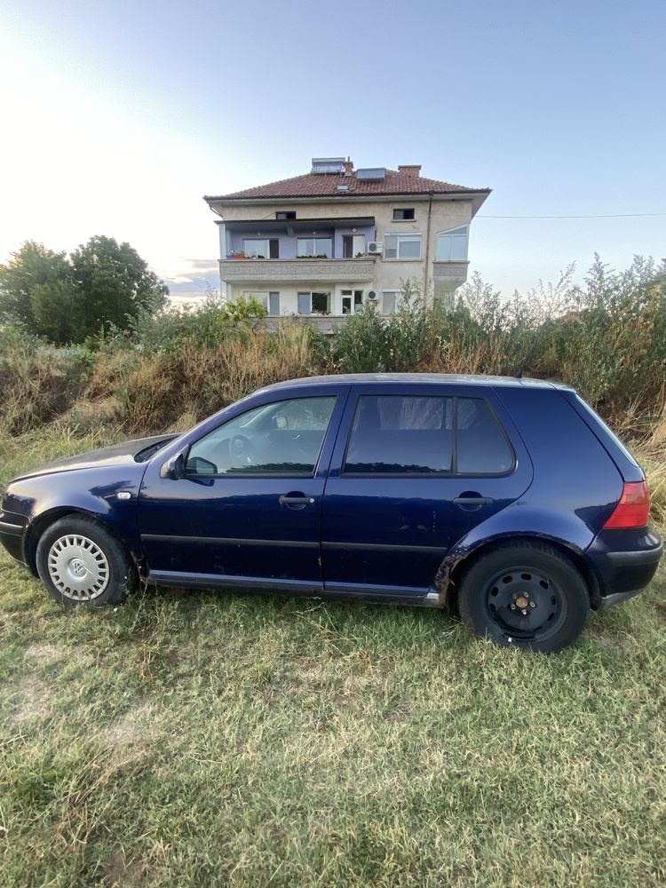 Golf 4 на части