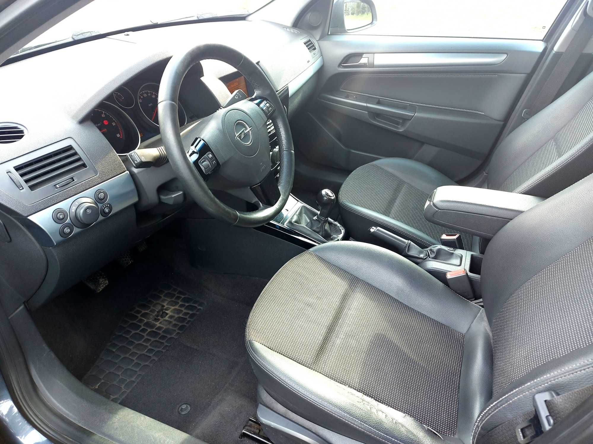 Opel Astra H Caravan