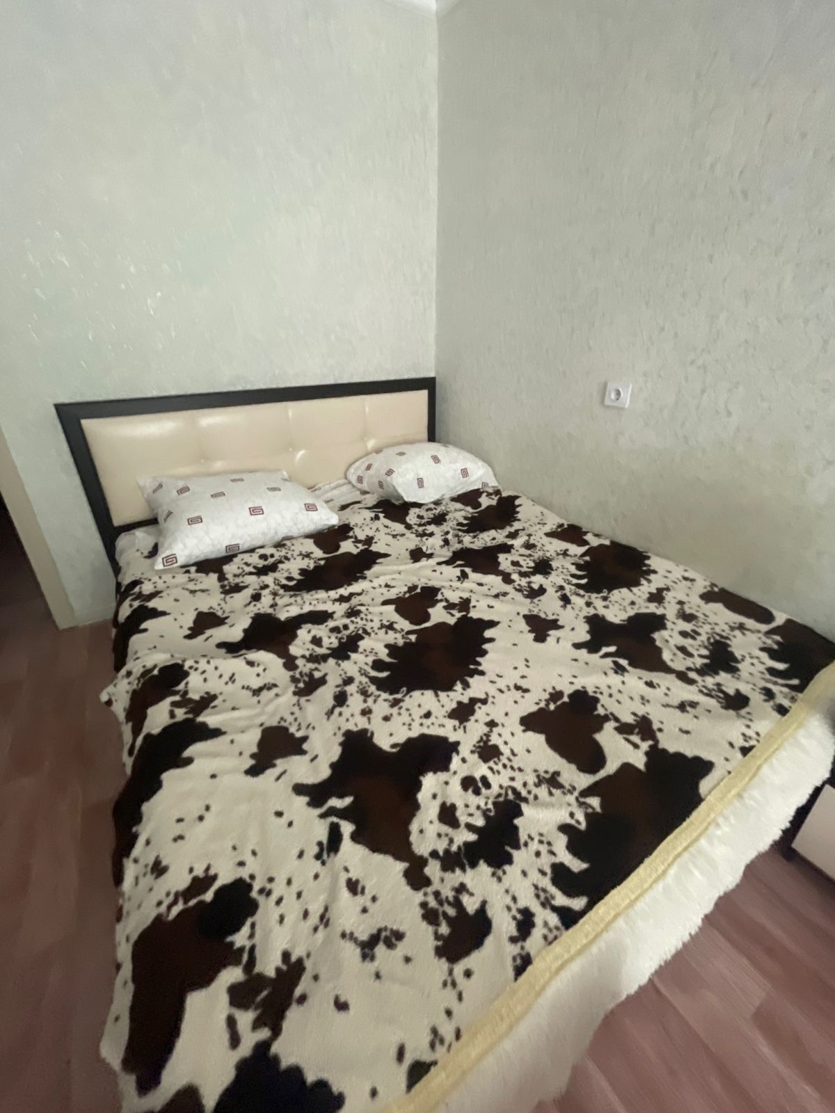 Продам кровать с матрасом