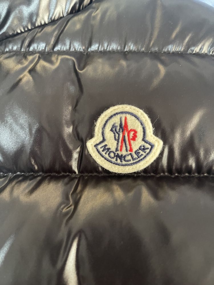 Vesta Moncler Nr.2(M) Originala purtata o singura data