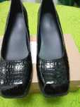 Pantofi noi din piele lacuita 45
