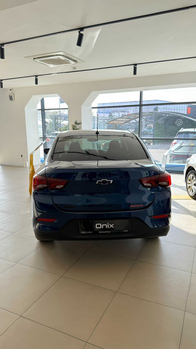 Chevrolet Onix LS mt / LTZ turbo at / Premier 2 turbo / Redline