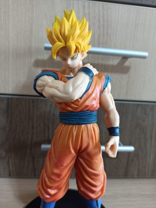 Figurina Goku Dragon Ball Z Super Saiyan 21 cm anime hand