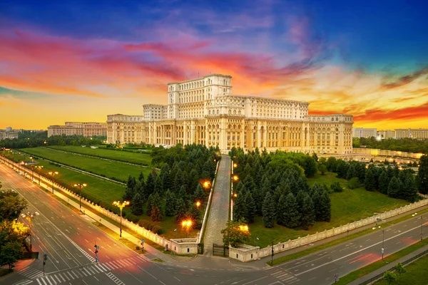 Tur ghidat în București – pentru turiști arabi – privat