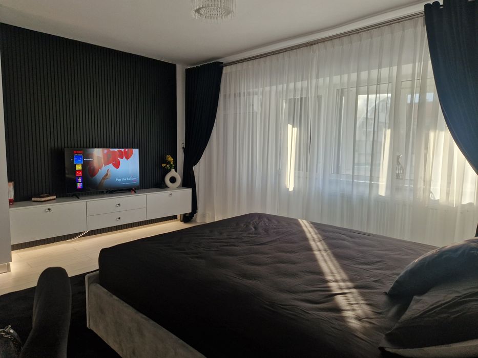 Închiriez garsoniera confort 1