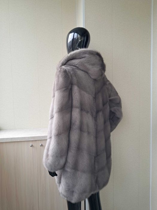 Haina de blana nurcă , vizon divină, incredibil. Culoare Gri , Nafa