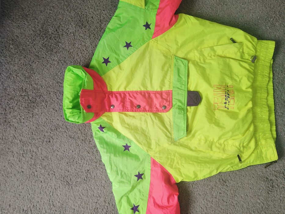 Vand haina dama,sport de iarna/sporturi de iarna calitate.mar. M