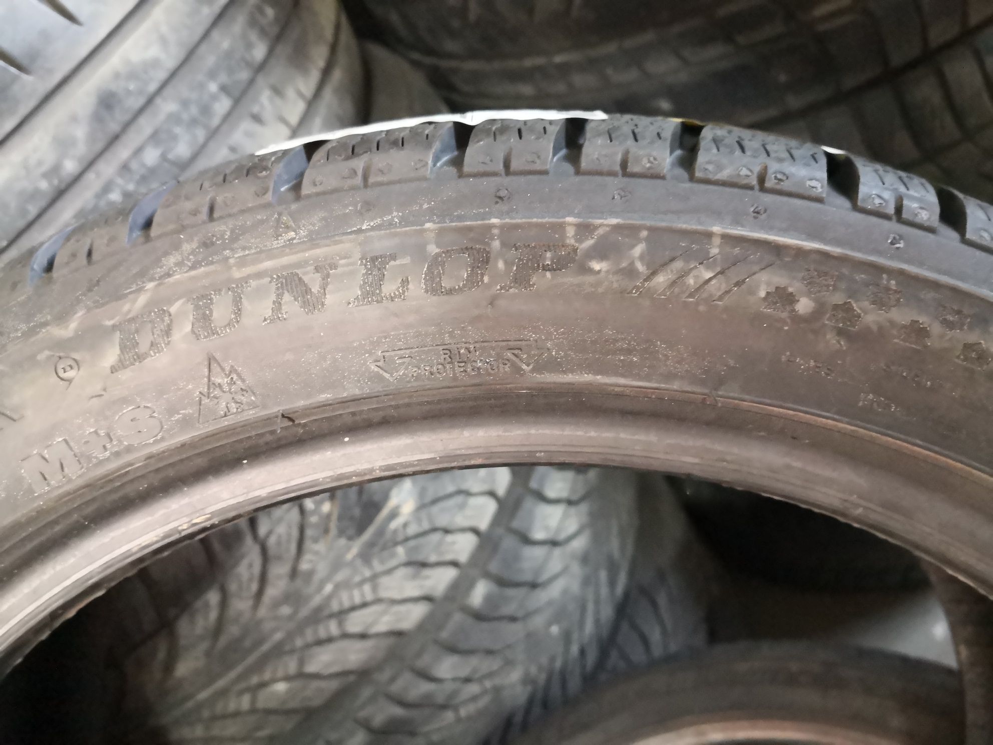 205 45 17 цола гуми dunlop нови