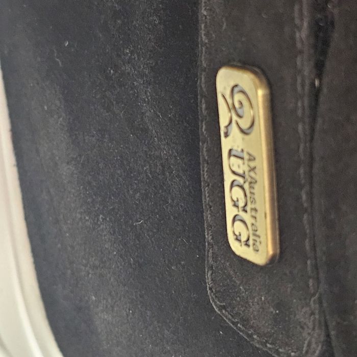 Ugg AXA  Australia 38