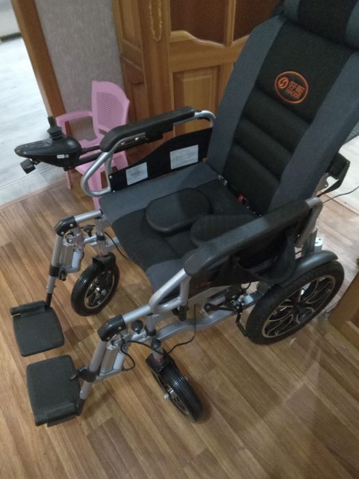 Коляска инвалидная электроприводная.