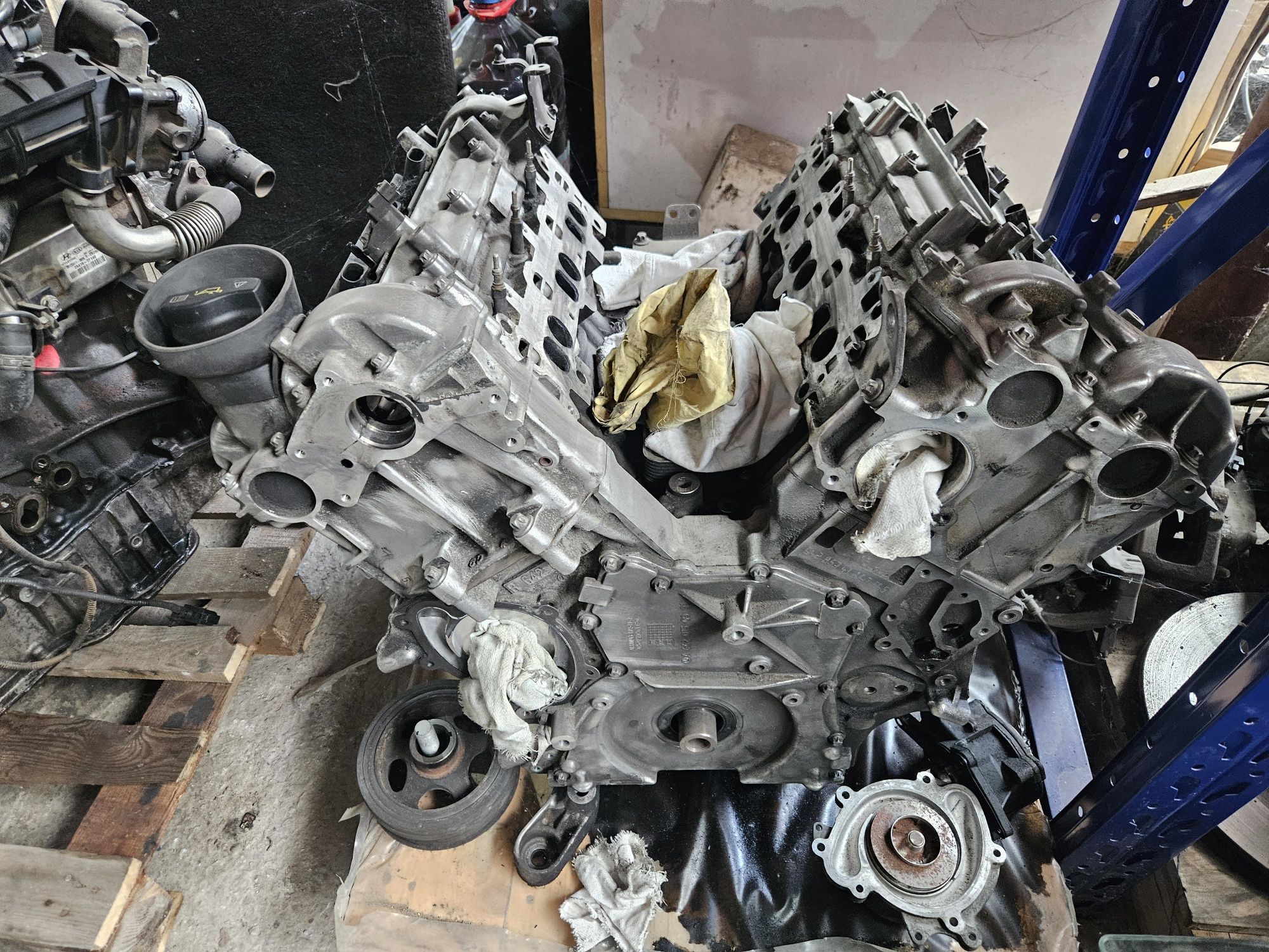Двигател за Мерцедес OM642.853 водно турбо 350cdi 265к.с.
