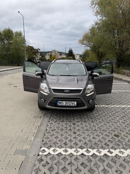 Vând Ford Kuga 2012
