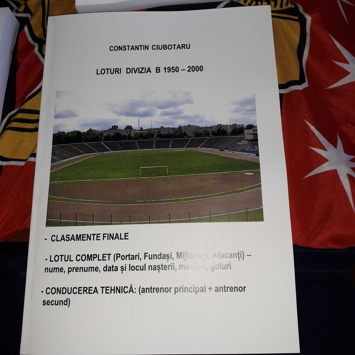 DIVIZIA B + DIVIZIA C - cărți de fotbal