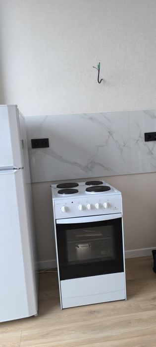 Продам электроплиту Дарина, в рабочем состоянии