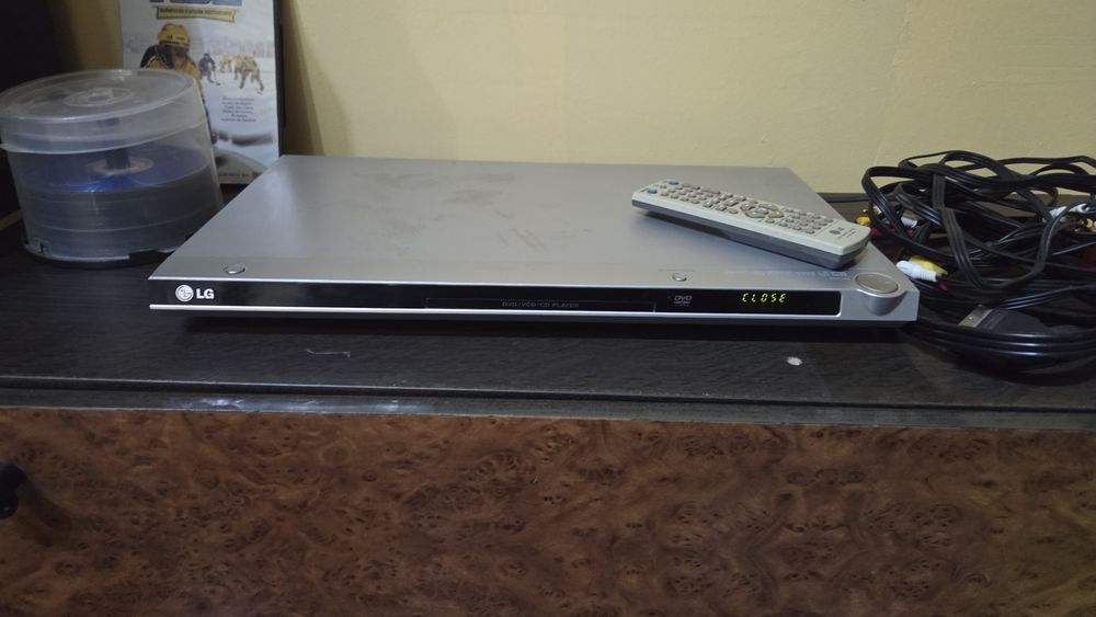 Dvd player и два приемника