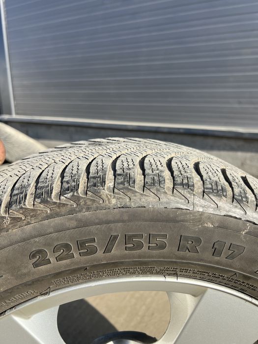 225/55/17 M+S Michelin