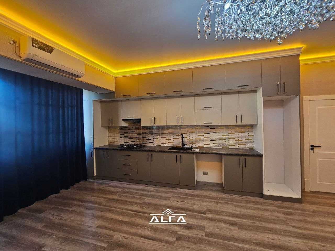 Buxoroda kvartira sotiladi 2 xonali 75m² 7-qavat.