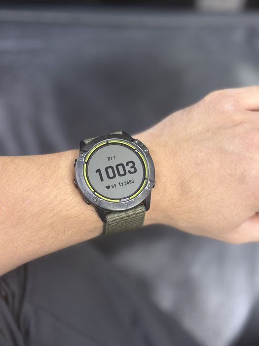 Продам часы Garmin Enduro