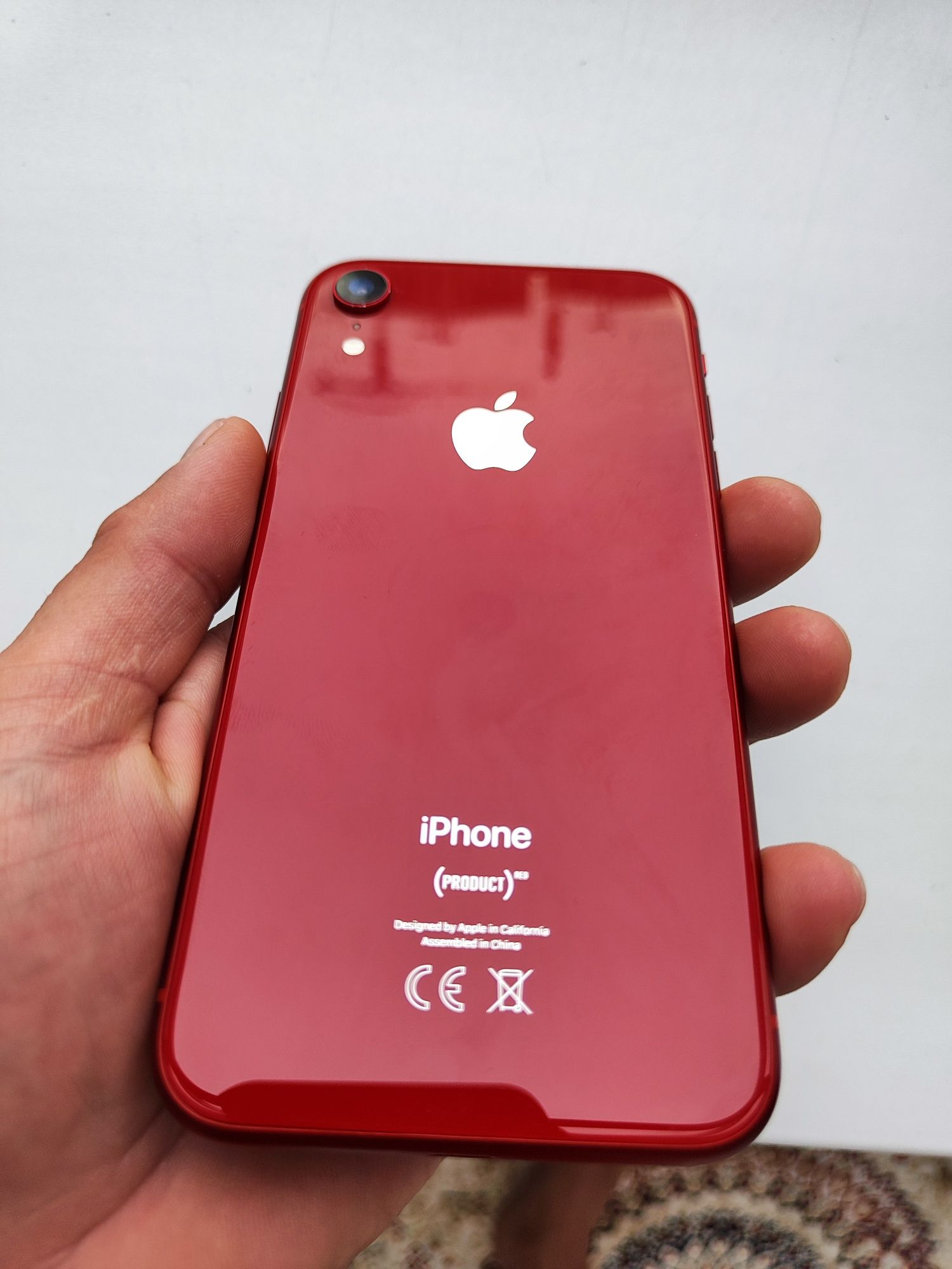 Продам IPhone (айфон) XR