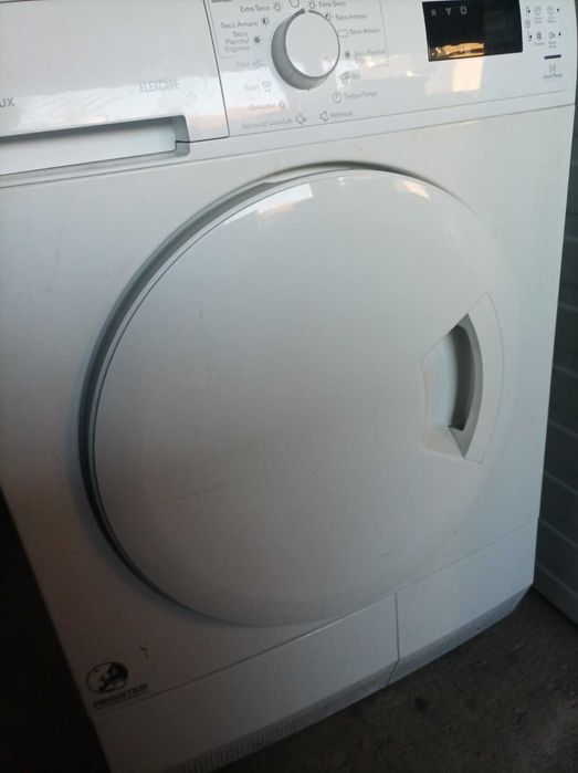 Сушилня в топ състояние обслужена и профилактирана, Гаранция 6 месеца.