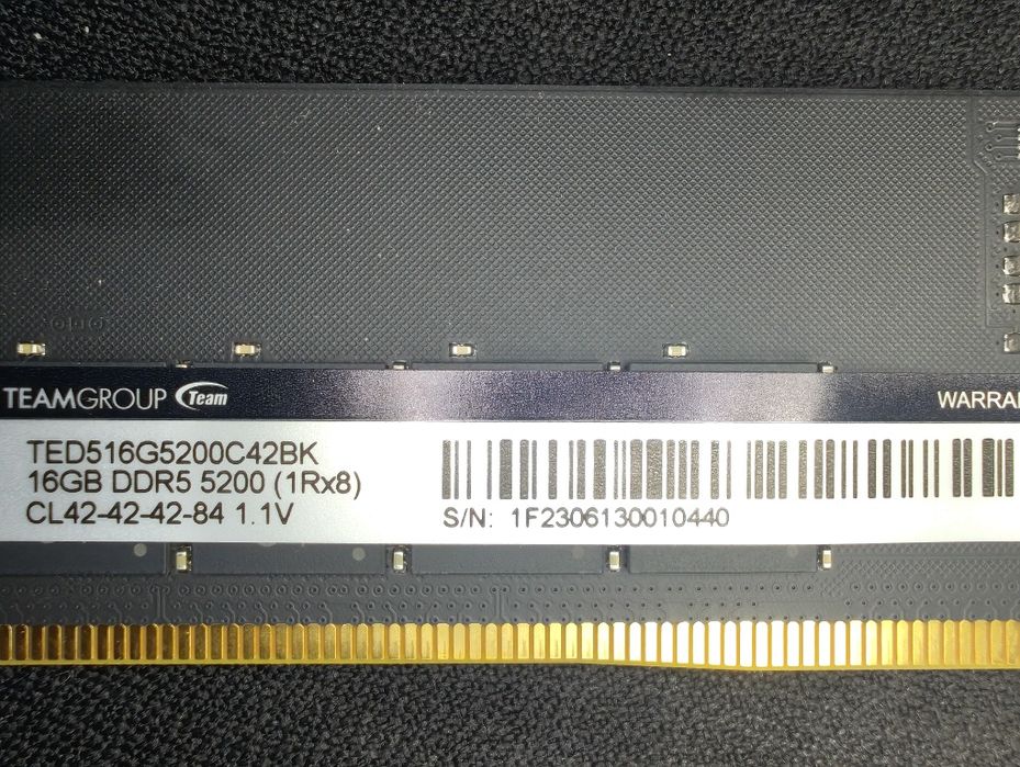 Память DDR5 Hynix 16GB