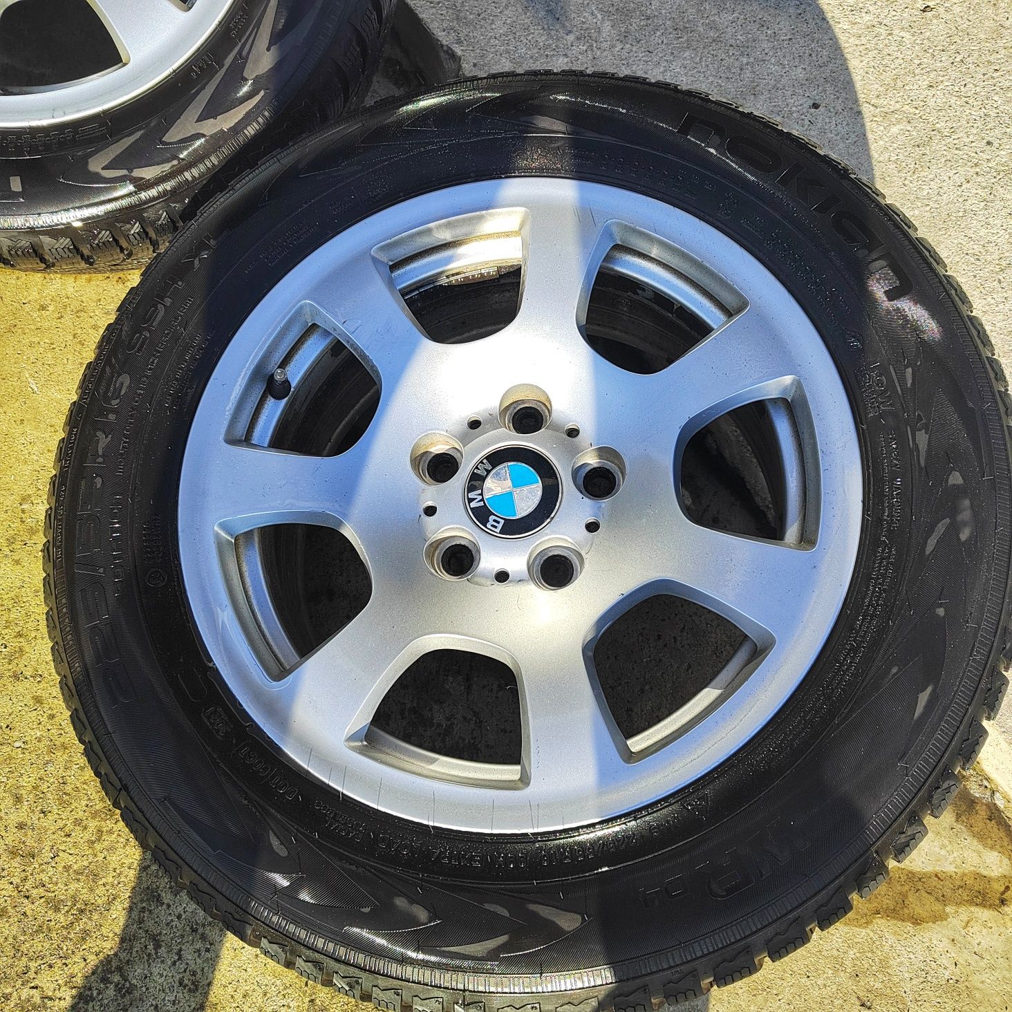 Зимни гуми NOKIAN 225/55/R16 dot3021