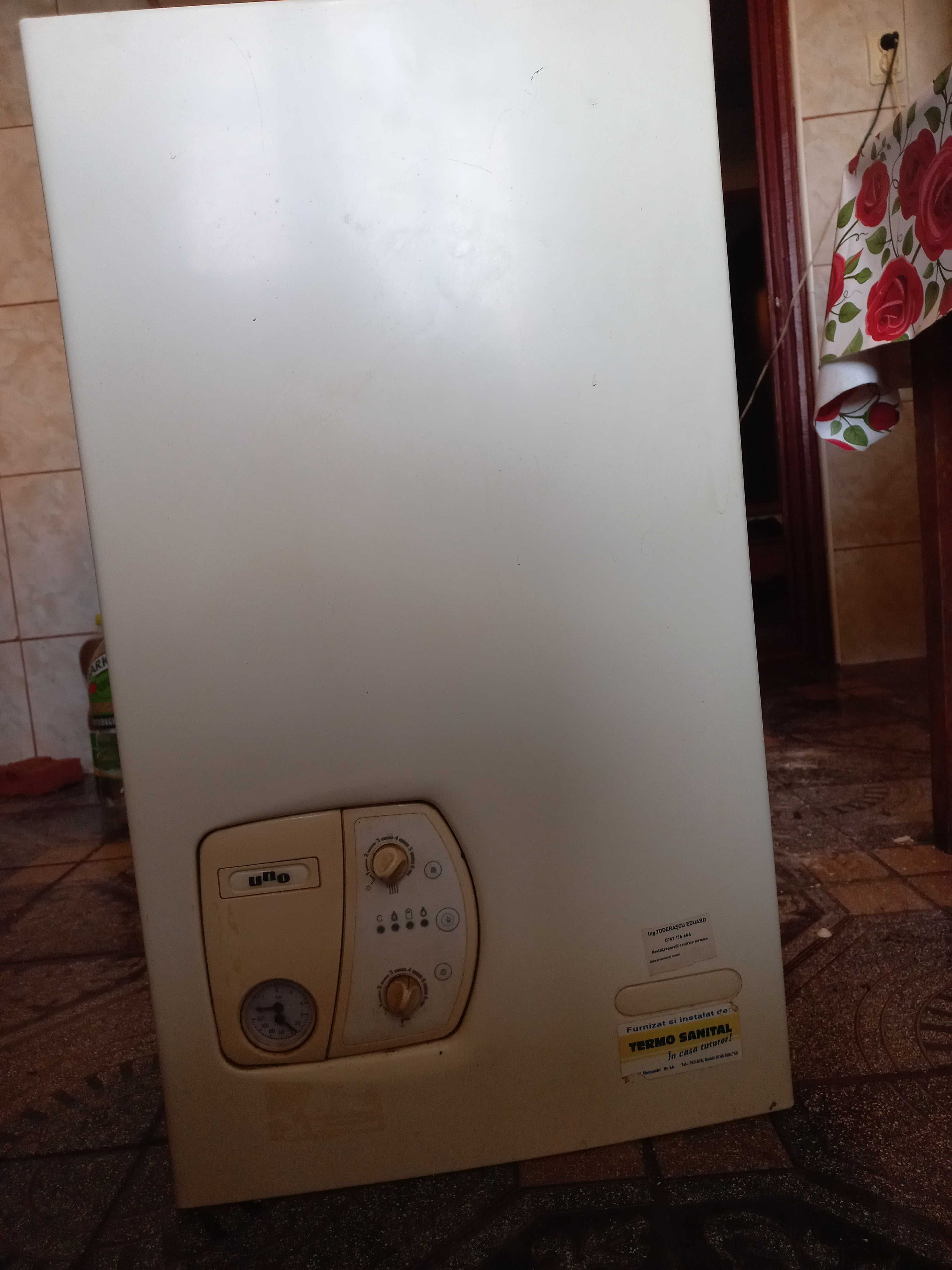 Centrala termica pe gaz Ariston Uno