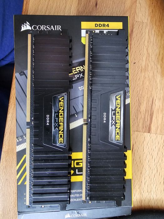 Corsair LPX DDR4 2x8gb 3600Mhz