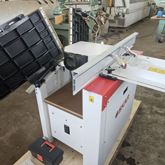 Чисто нов абрихт щрайхмус 400 мм.с спираловиден вал мотор 4 kw.