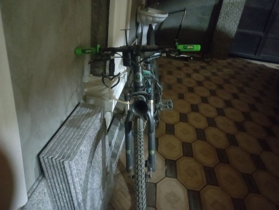 Велосипед PHOENIX горный велик хорошее состояния много аксессуаров