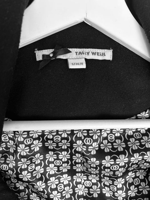 Елегантен изчистен елек