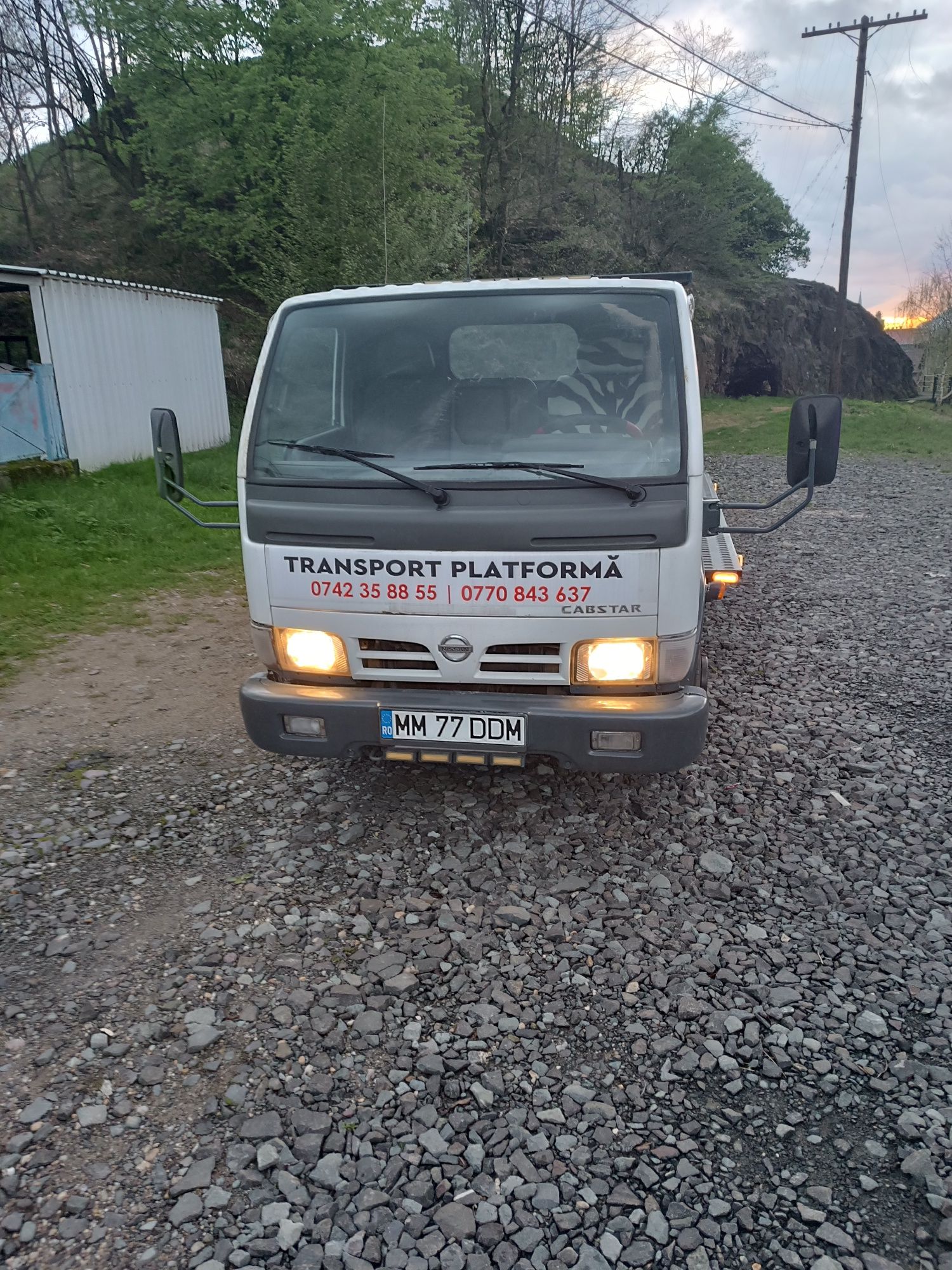 Autoplatforma Nissan cabstar