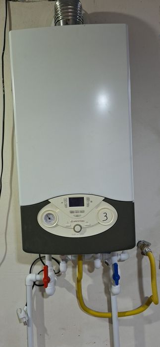 Продаю газовый котёл Ariston Clas Evo System