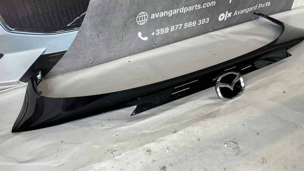 2 броя лайстна от багажна врата Mazda CX30 2019-, CX5 2018-